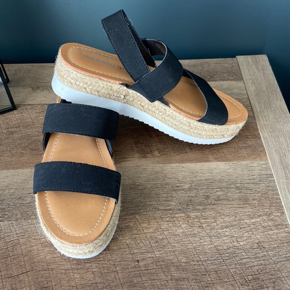 Madden Girl Bowie sandals